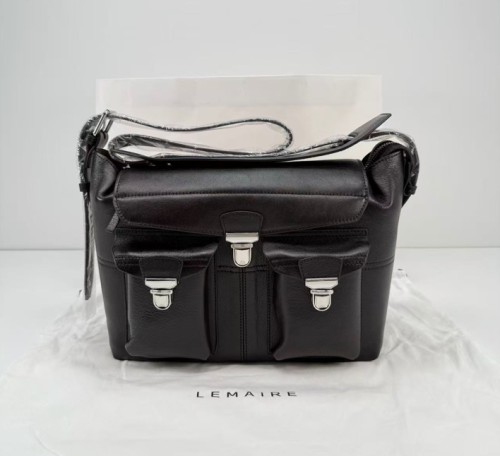 르메르 위크엔드 기어 백 나파 가죽 블랙 가로: 39cm 세로: 23cm 폭: 20cm